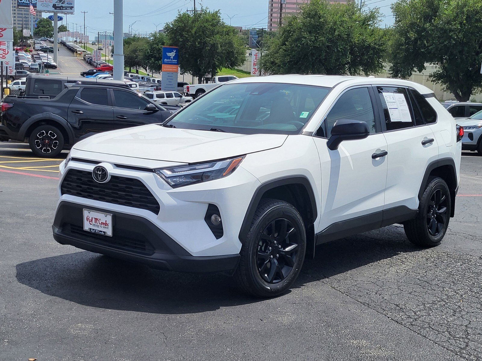 Used 2024 Toyota RAV4 LE FWD image 8