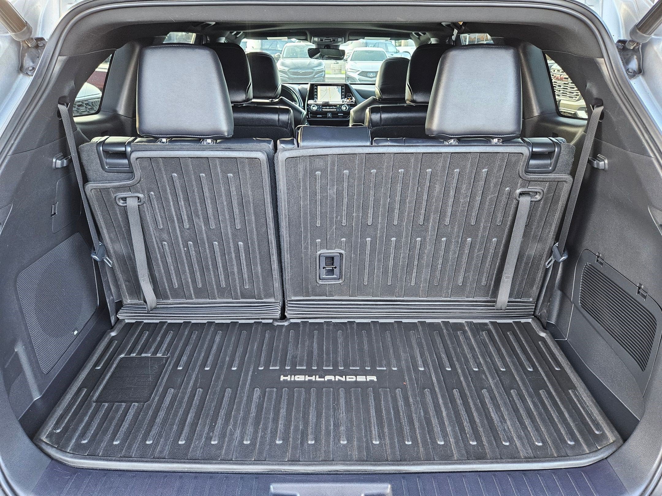 Used 2022 Toyota Highlander XSE AWD/4WD image 33