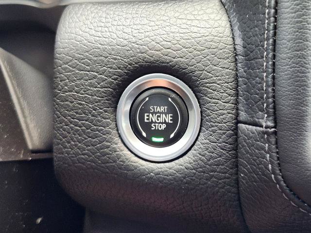 Used 2021 GMC Yukon XL Denali w/ Denali Premium Package AWD/4WD image 20