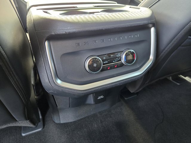 Certified 2025 Ford Expedition Platinum AWD/4WD image 11
