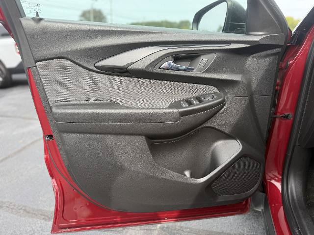 Used 2021 Chevrolet TrailBlazer LS FWD image 5
