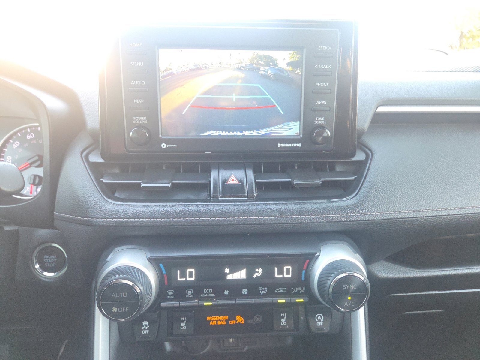 Used 2020 Toyota RAV4 XLE w/ Convenience Package FWD image 27