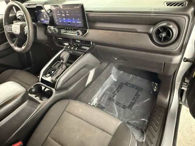 Used 2024 Chevrolet Colorado W/T w/ WT Convenience Package RWD image 17