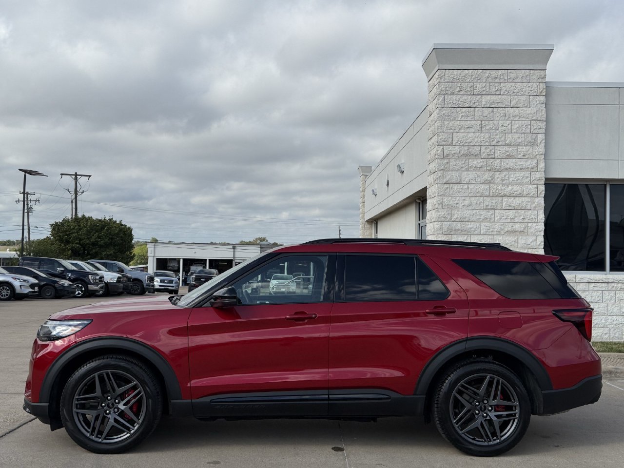 Certified 2025 Ford Explorer ST w/ Sun And Sound Package AWD/4WD image 3