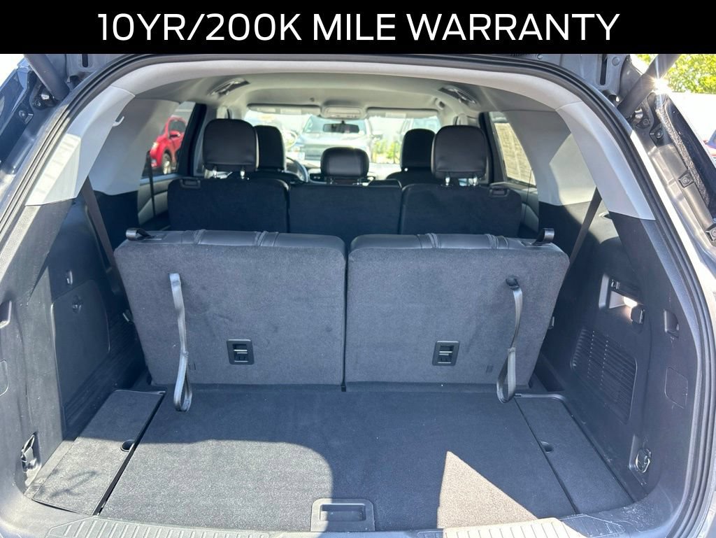 Certified 2022 Ford Explorer XLT w/ Equipment Group 202A AWD/4WD image 5