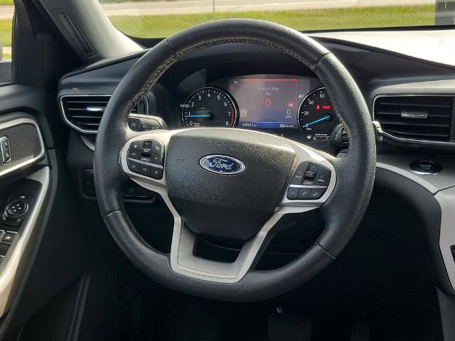 Certified 2023 Ford Explorer XLT w/ Equipment Group 202A AWD/4WD image 27