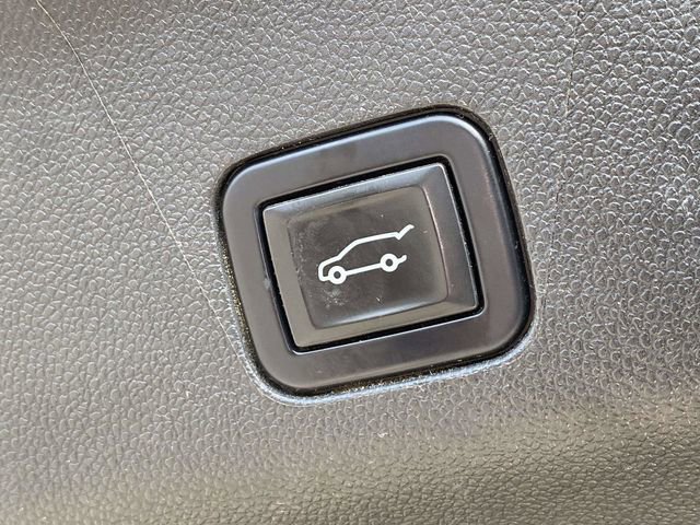 Used 2021 GMC Yukon SLT w/ SLT Luxury Package RWD image 15