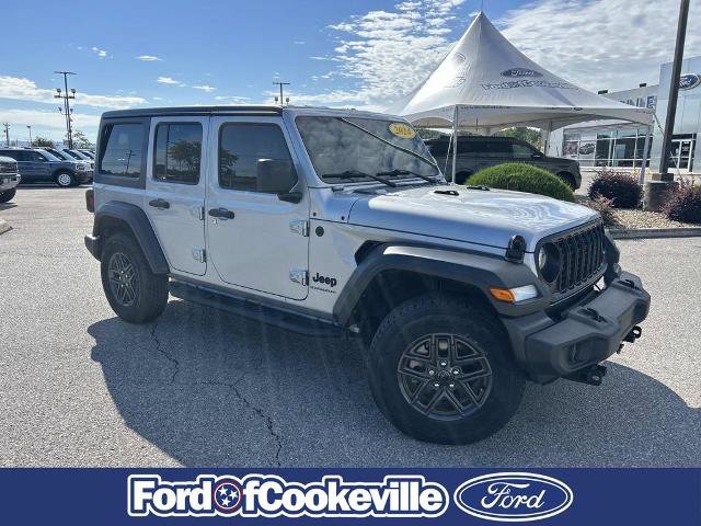Used 2024 Jeep Wrangler Unlimited Sport AWD/4WD image 2