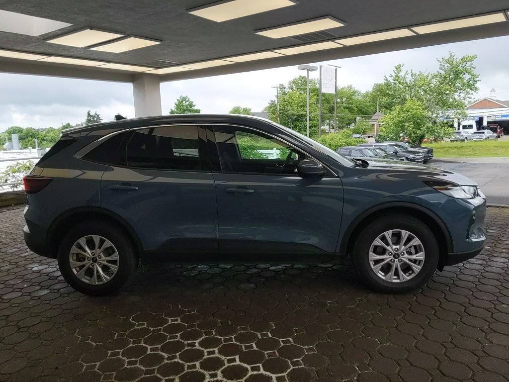 Certified 2023 Ford Escape Active w/ Tech Pack #2 AWD/4WD image 5