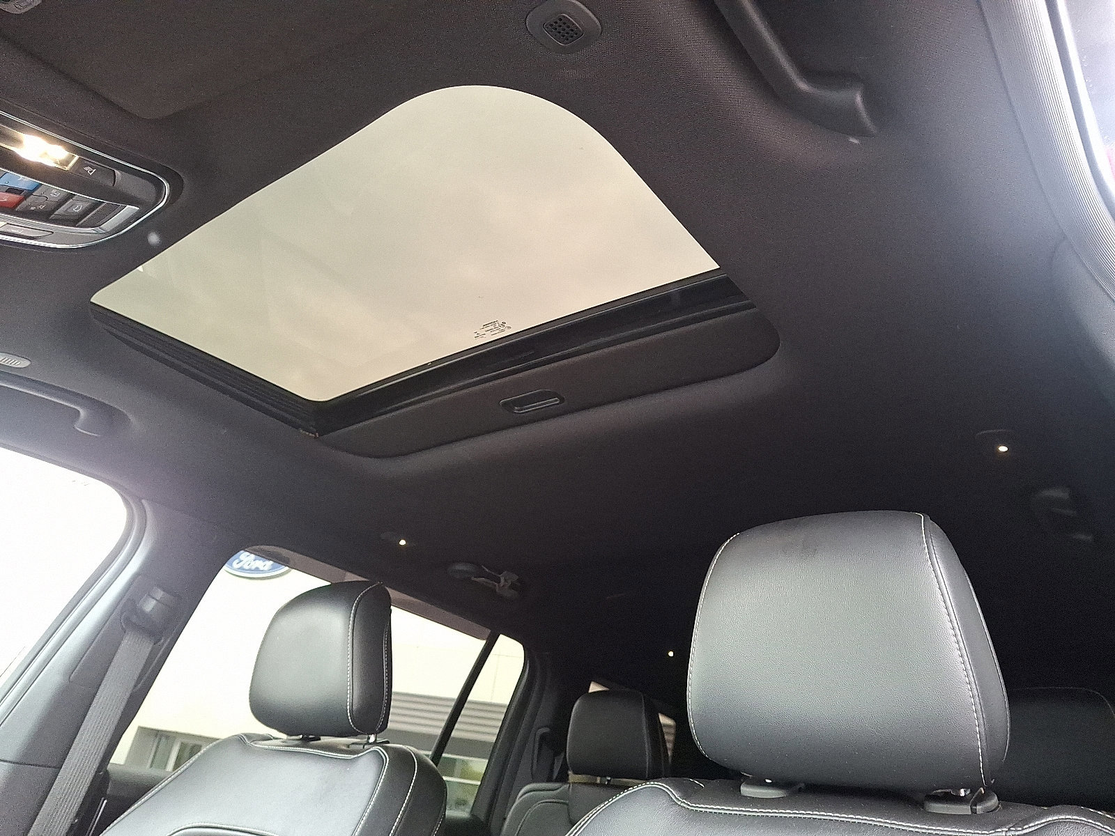 Used 2023 Jeep Grand Cherokee L Laredo image 21