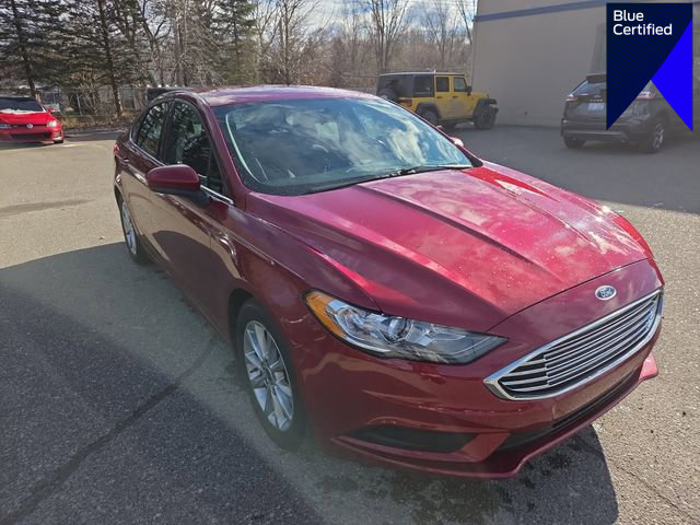 Certified 2017 Ford Fusion SE image 1