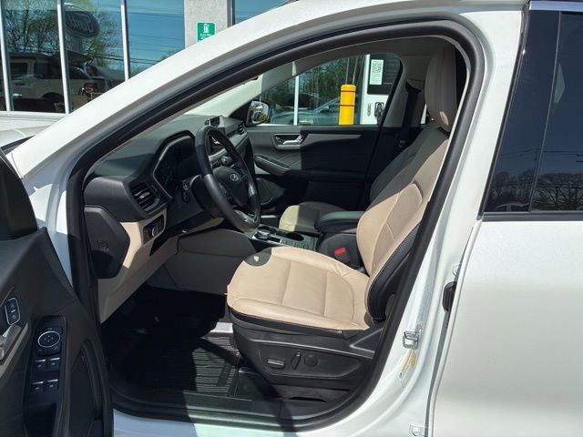 Certified 2022 Ford Escape SEL AWD/4WD image 17
