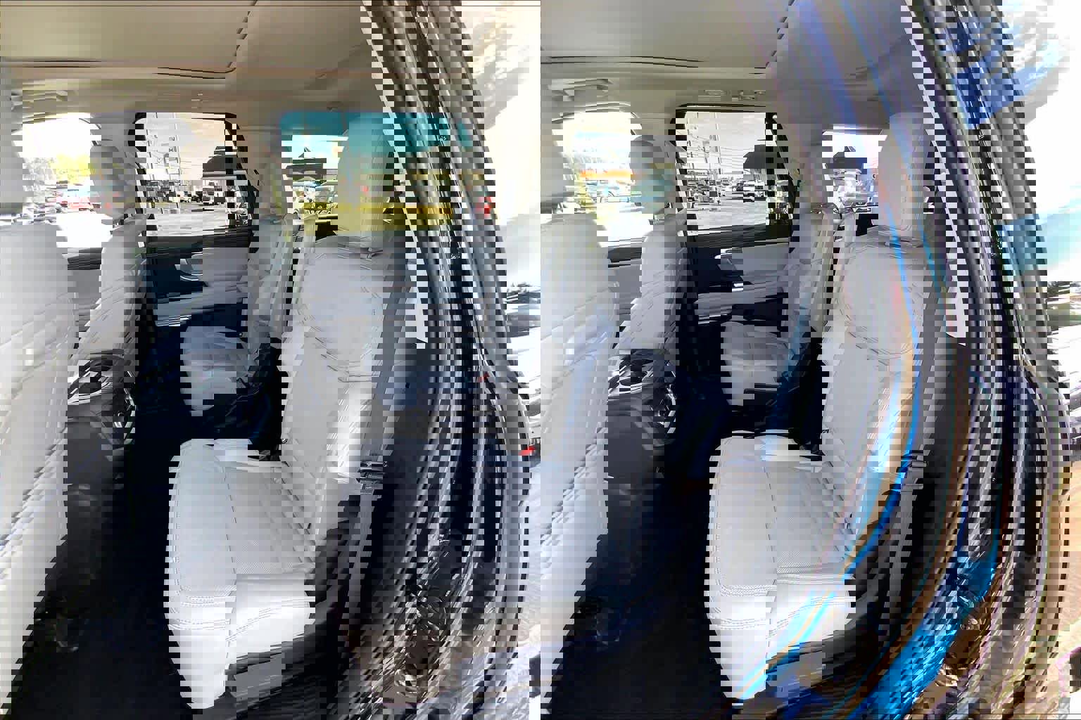 Certified 2025 Ford Expedition Platinum image 21