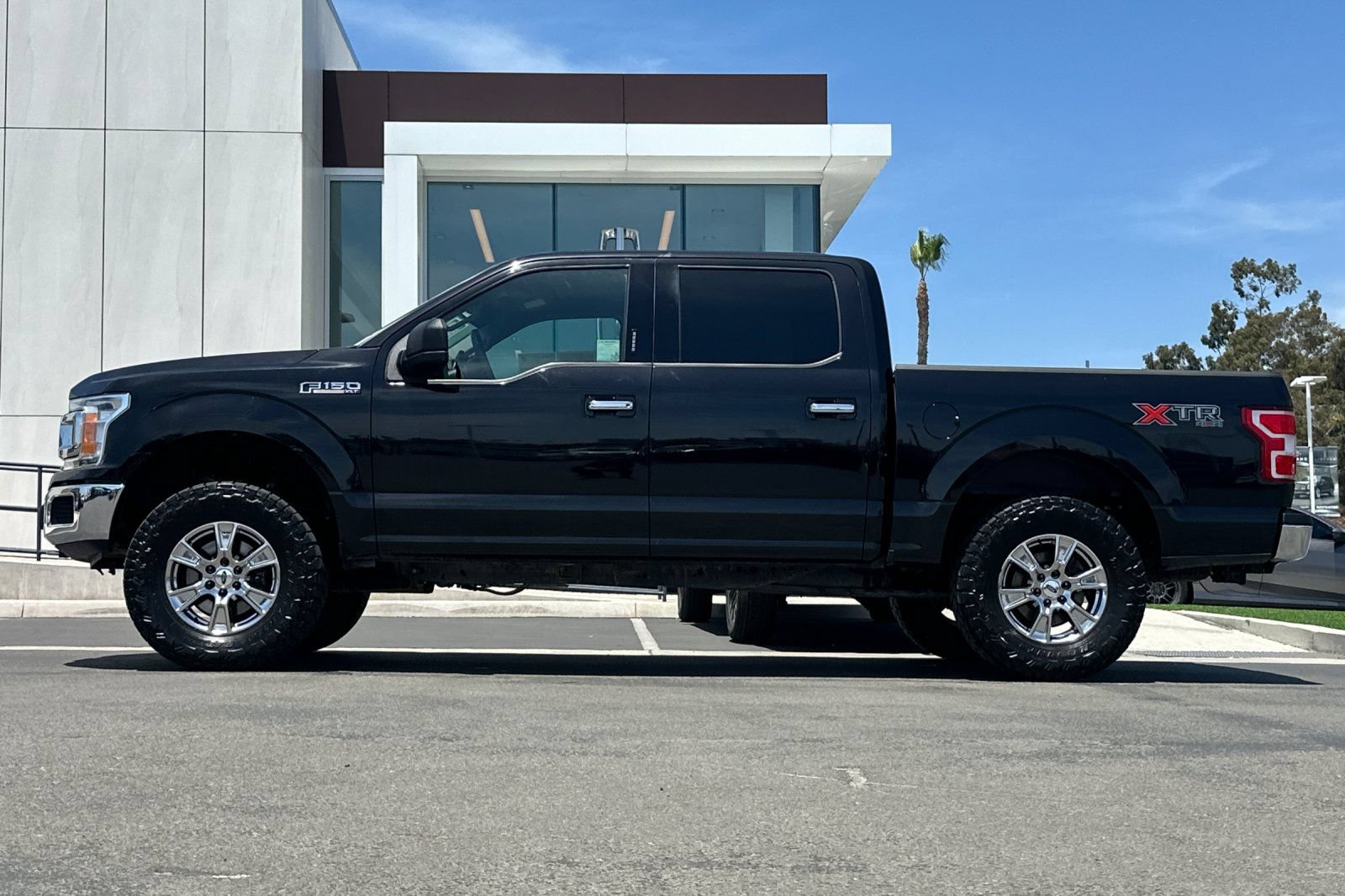 Certified 2019 Ford F150 XLT w/ XTR Package AWD/4WD image 6