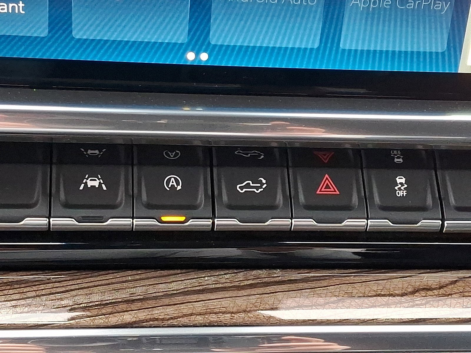 Used 2024 Chevrolet Silverado 1500 LT Trail Boss w/ Dark Appearance Package image 23