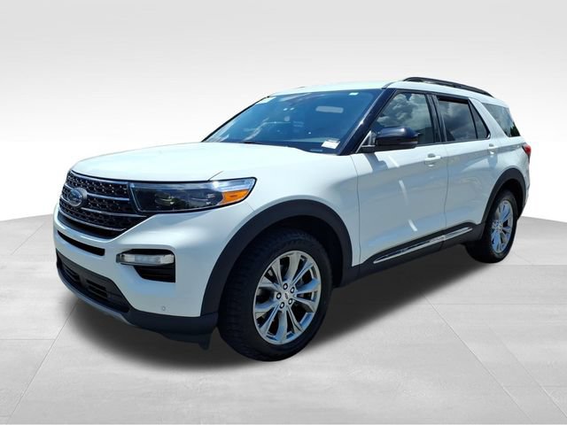 Certified 2023 Ford Explorer XLT w/ Equipment Group 202A AWD/4WD image 2