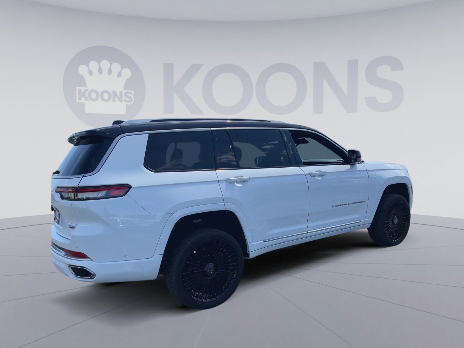 Used 2022 Jeep Grand Cherokee L Summit AWD/4WD image 12
