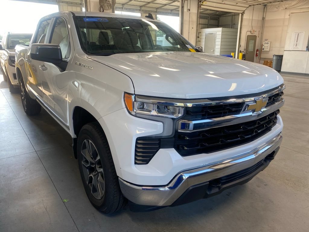 Used 2023 Chevrolet Silverado 1500 LT AWD/4WD image 1