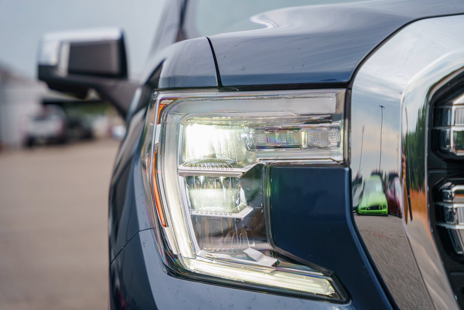 Used 2021 GMC Sierra 1500 SLT w/ SLT Premium Plus Package AWD/4WD image 17