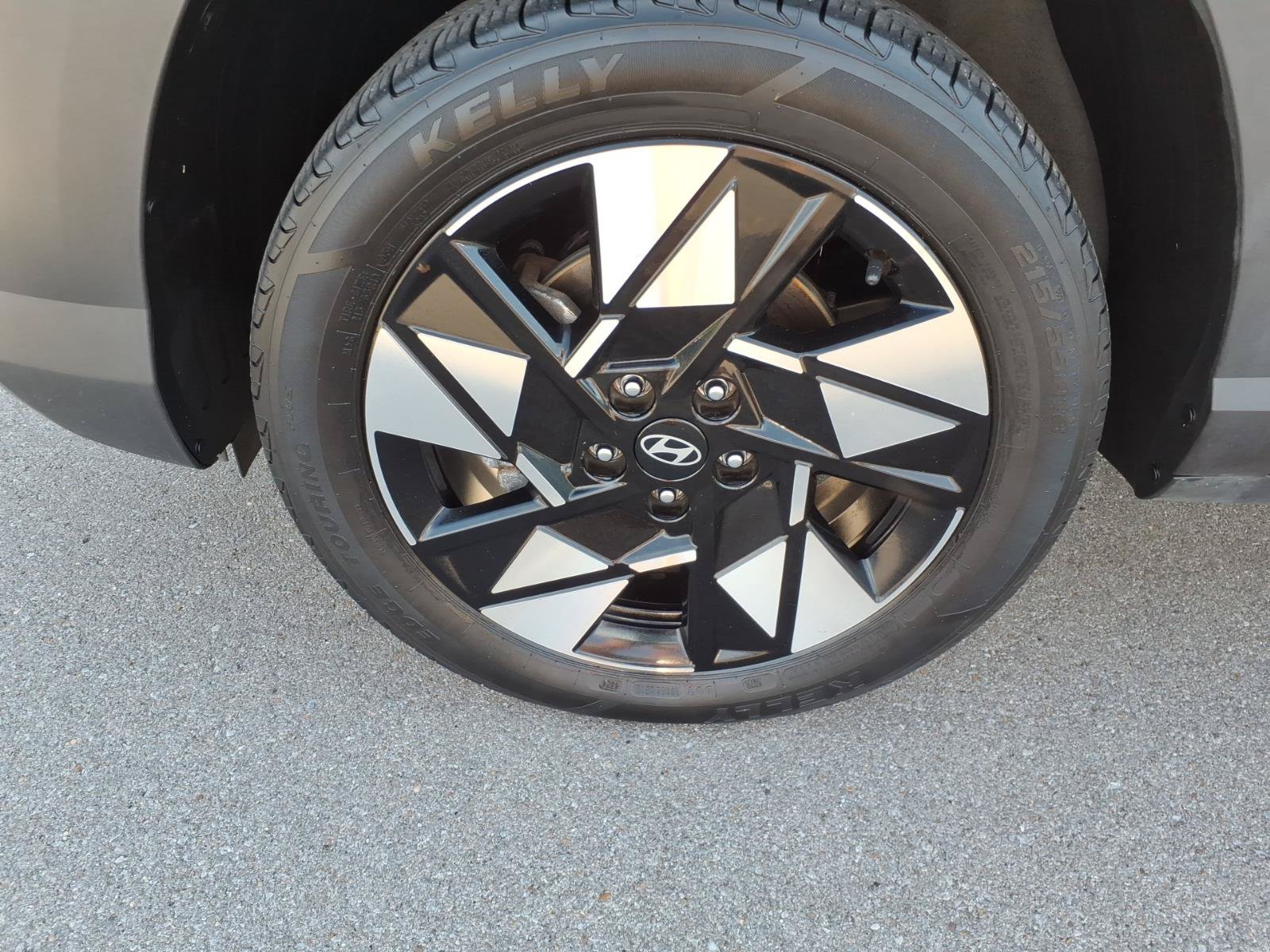 Used 2025 Hyundai Kona SEL AWD/4WD image 9