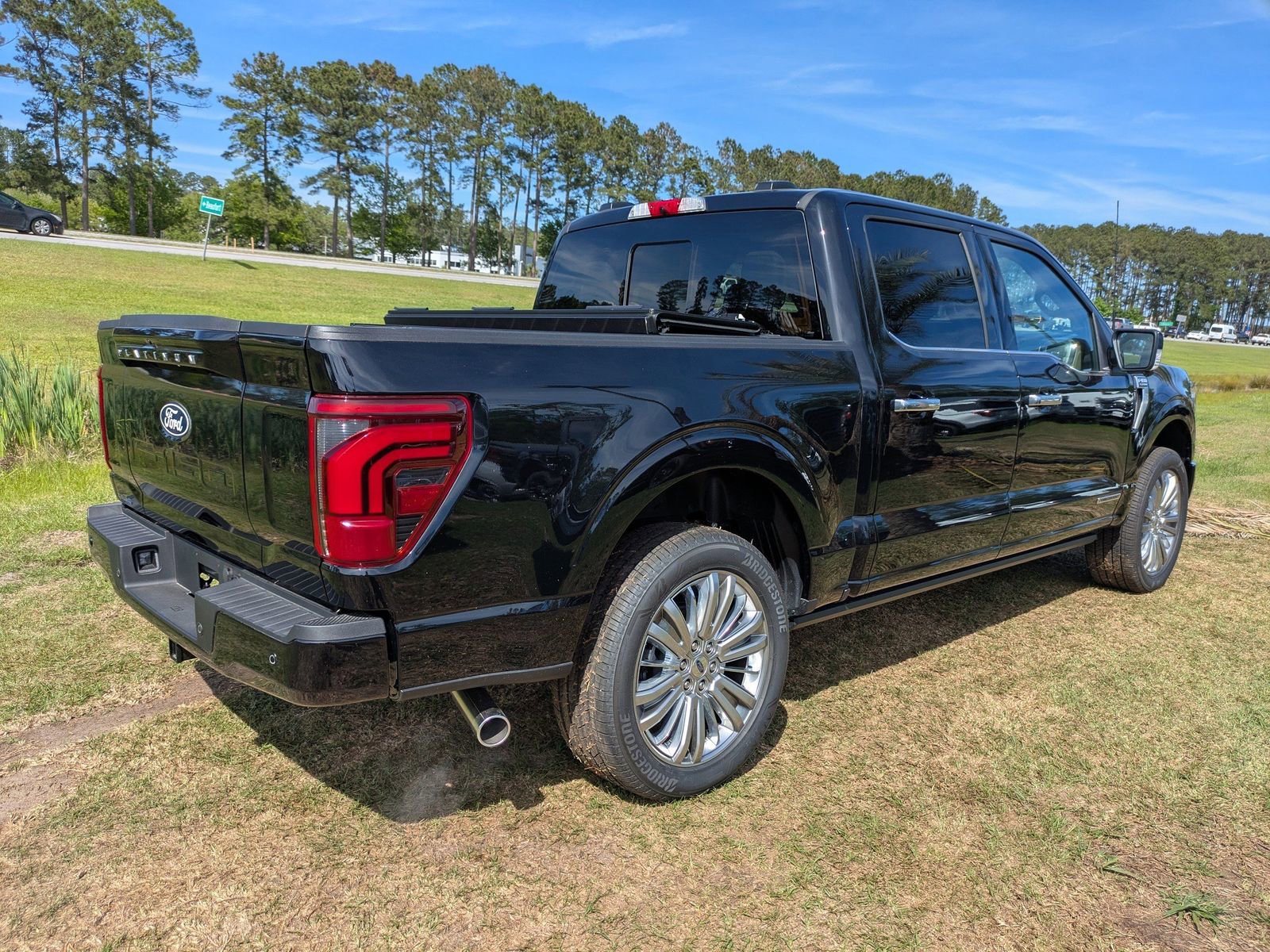 Certified 2025 Ford F150 Platinum w/ Equipment Group 703A Plus AWD/4WD image 2