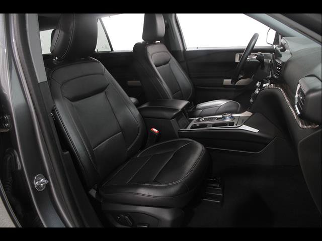 Certified 2023 Ford Explorer Limited w/ Equipment Group 301A AWD/4WD image 18