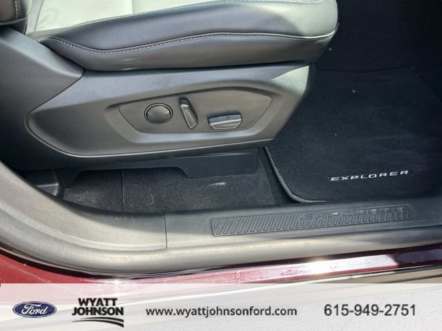 Certified 2023 Ford Explorer XLT w/ Equipment Group 202A AWD/4WD image 25