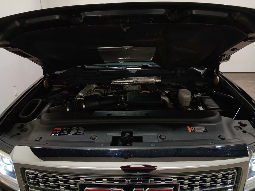 Used 2018 GMC Sierra 2500 Denali w/ Duramax Plus Package image 17