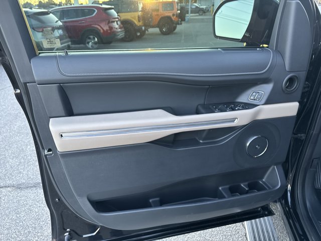 Certified 2022 Ford Expedition Limited image 19