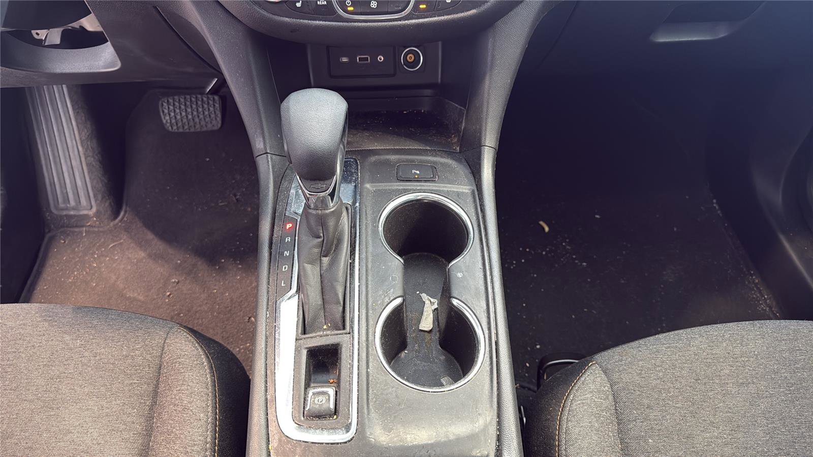 Used 2024 Chevrolet Equinox LT FWD image 23