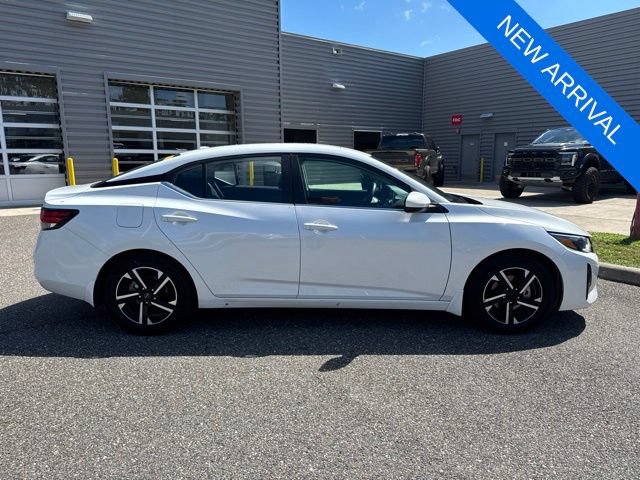 Used 2024 Nissan Sentra SV FWD image 4