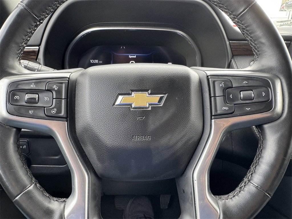 Used 2023 Chevrolet Suburban Premier image 21
