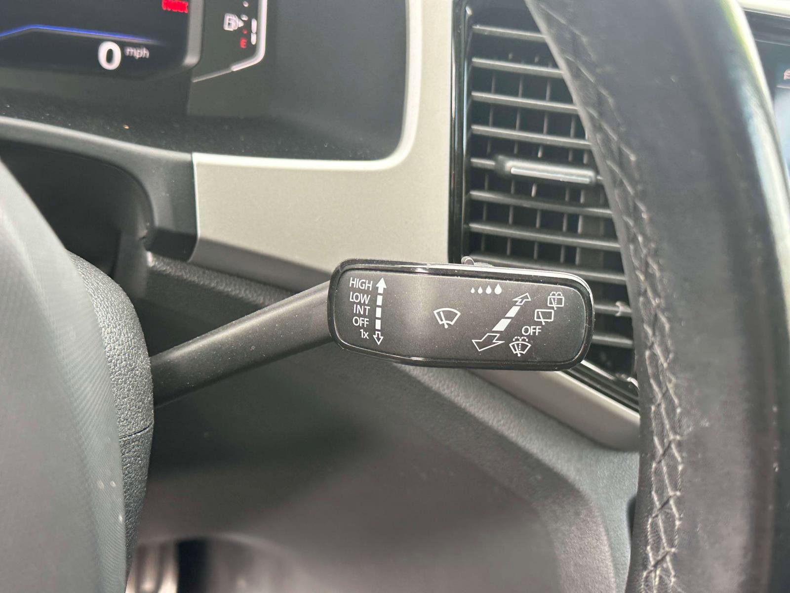 Used 2023 Volkswagen Atlas Cross Sport SEL R-Line image 26