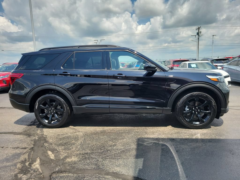 Certified 2024 Ford Explorer ST-Line w/ Class IV Trailer Tow Package AWD/4WD image 3