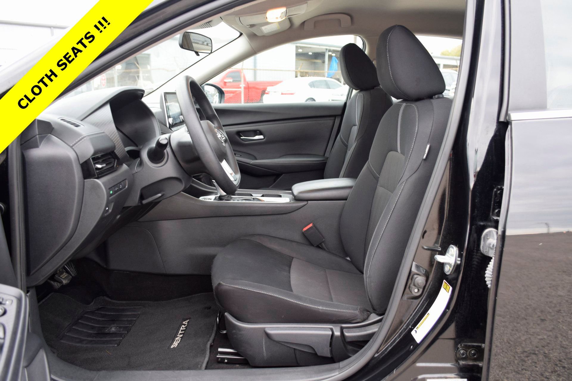 Used 2024 Nissan Sentra SV image 3