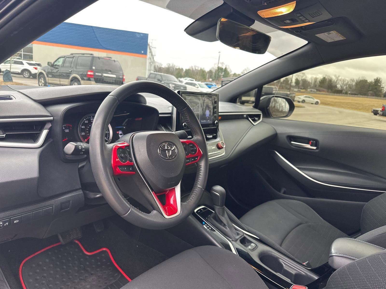 Used 2021 Toyota Corolla SE w/ Carpet Mat Package (TMS) image 14