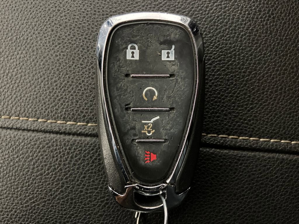 Used 2022 Chevrolet Traverse LT image 33