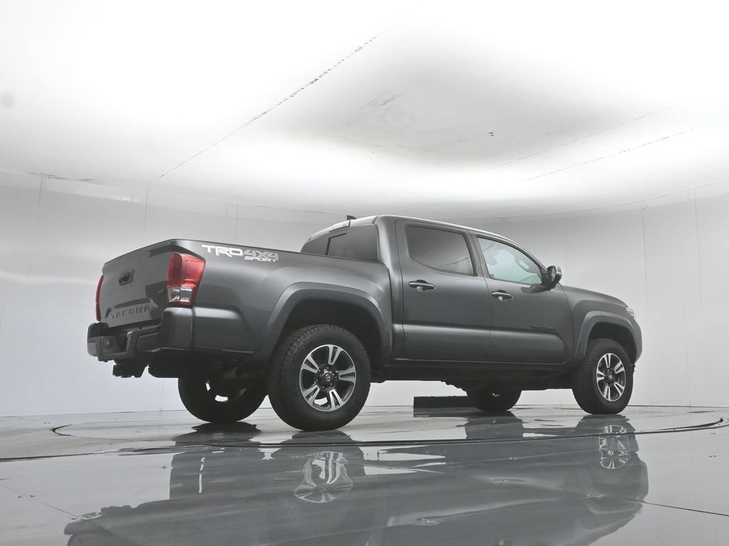 Used 2019 Toyota Tacoma TRD Sport AWD/4WD image 49