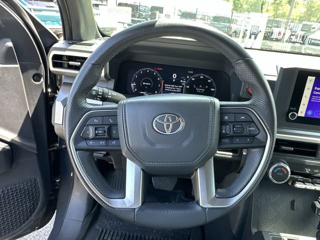 Used 2025 Toyota Tacoma TRD Off-Road AWD/4WD image 15