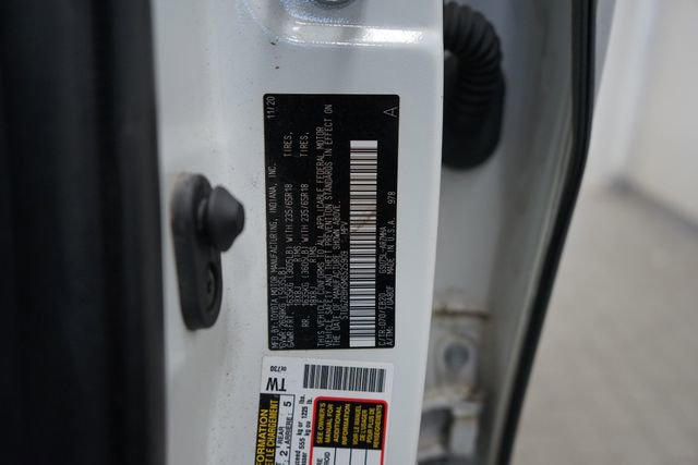 Used 2021 Toyota Highlander XLE image 19