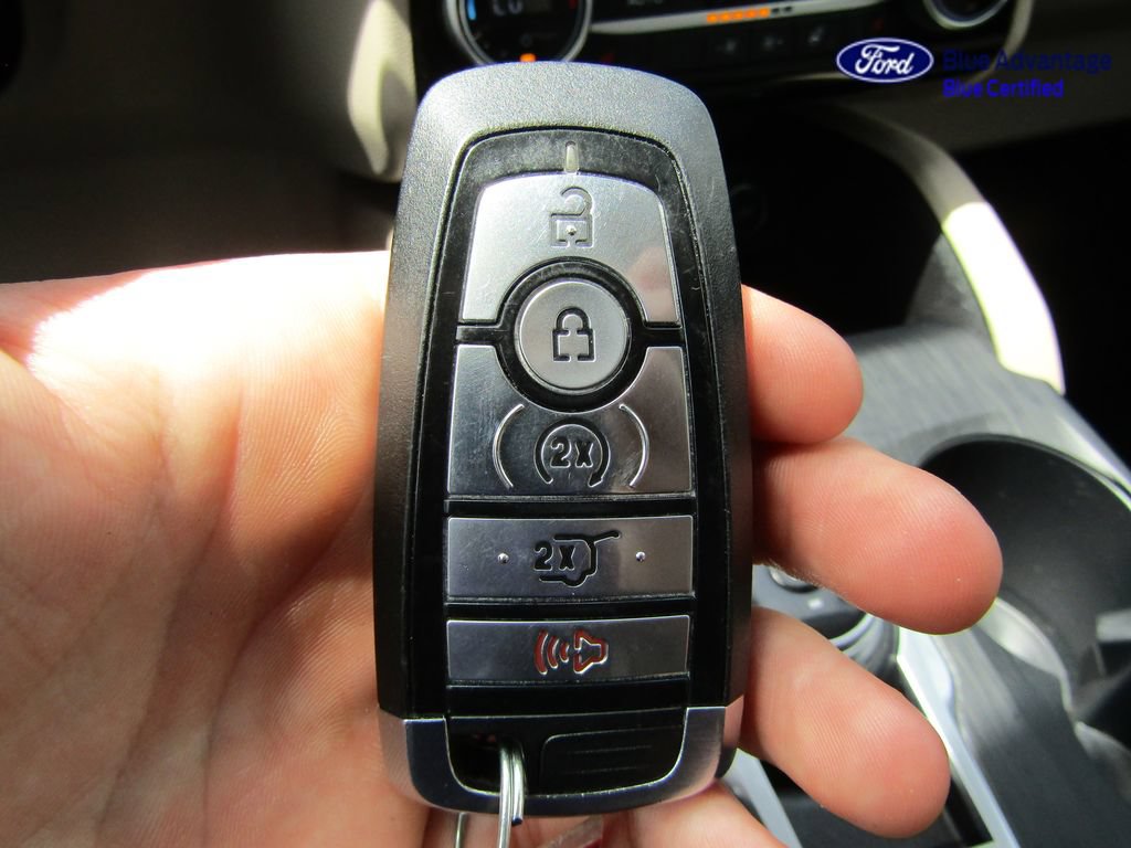 Certified 2021 Ford Escape SEL w/ Technology Package AWD/4WD image 41