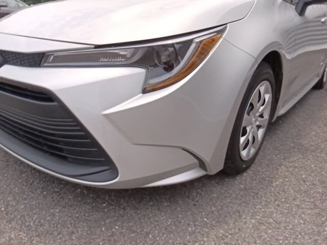 Used 2024 Toyota Corolla LE FWD image 9