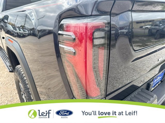 Used 2024 GMC Sierra 2500 AT4X image 38