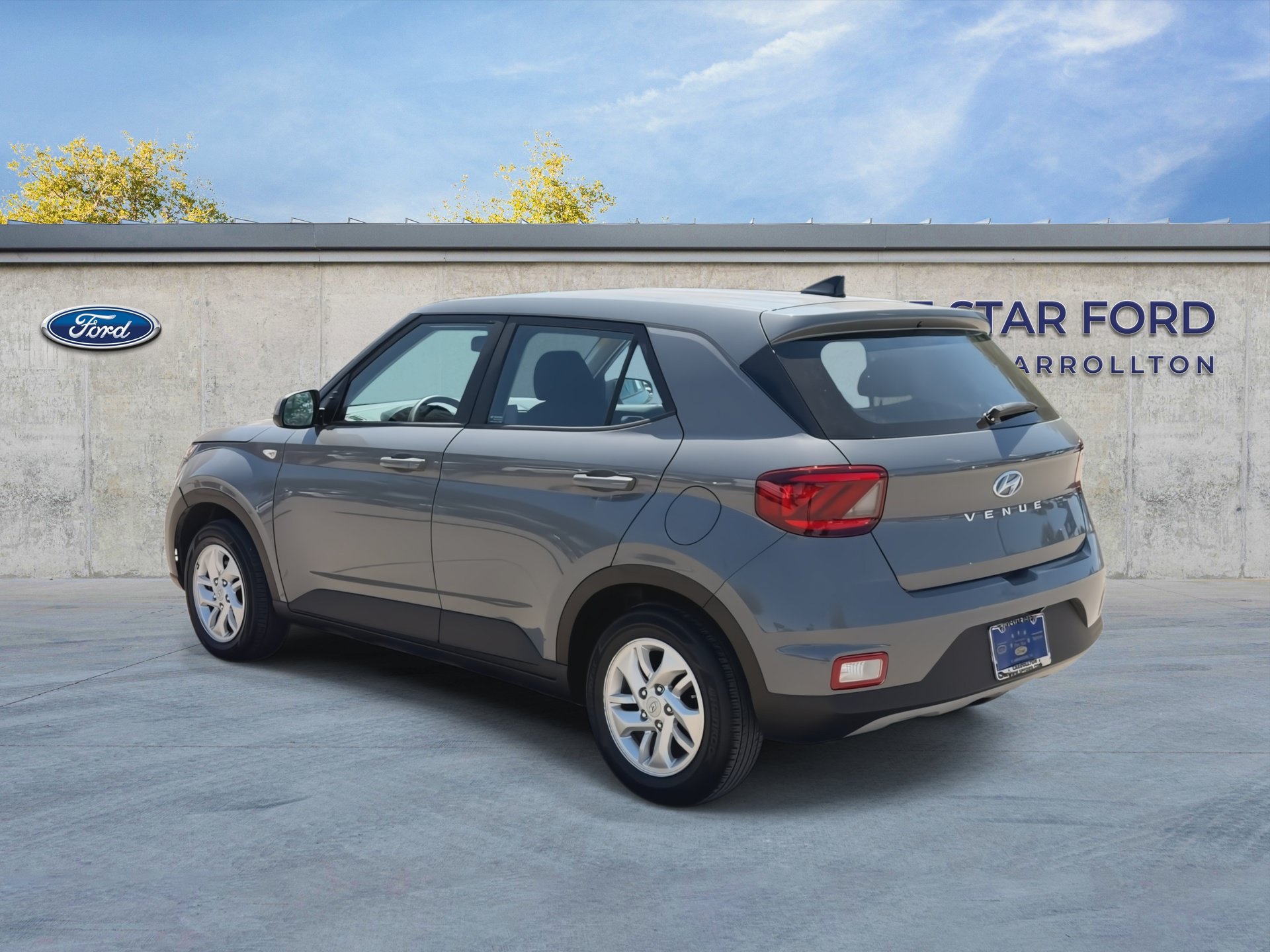 Used 2022 Hyundai Venue SE FWD image 6