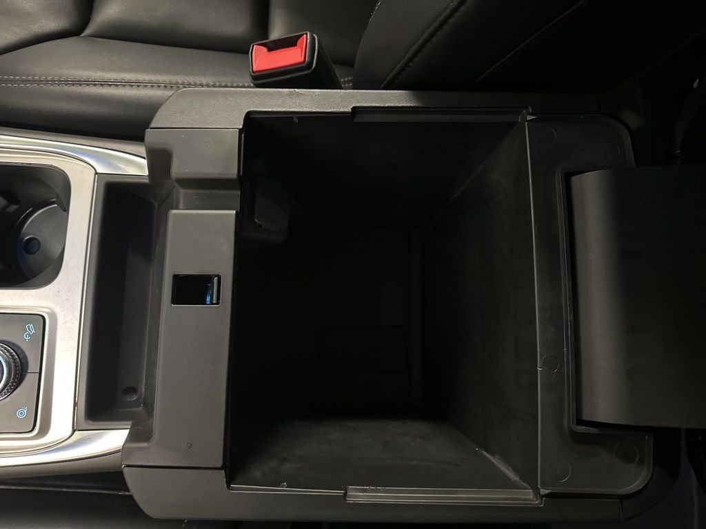 Certified 2022 Ford Explorer XLT w/ Equipment Group 202A image 35