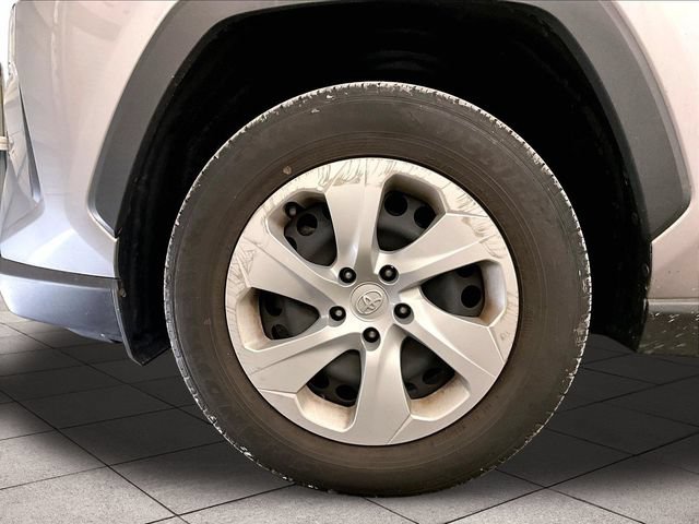 Used 2019 Toyota RAV4 LE w/ All Weather Liner Package AWD/4WD image 8