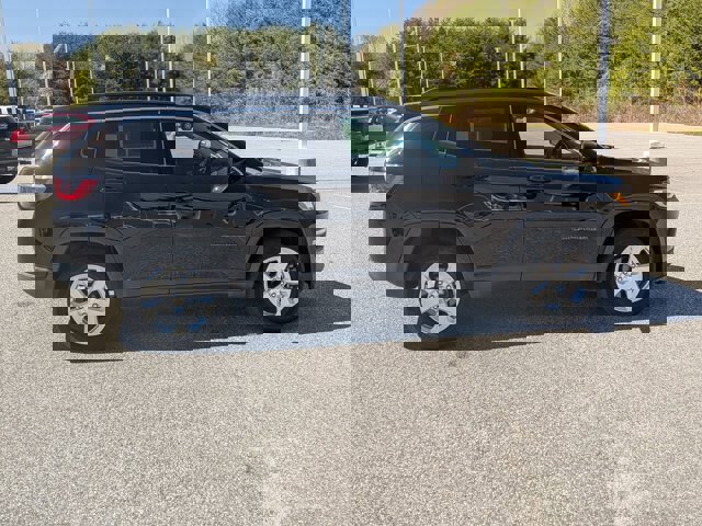 Used 2019 Jeep Compass Latitude w/ Cold Weather Group image 3