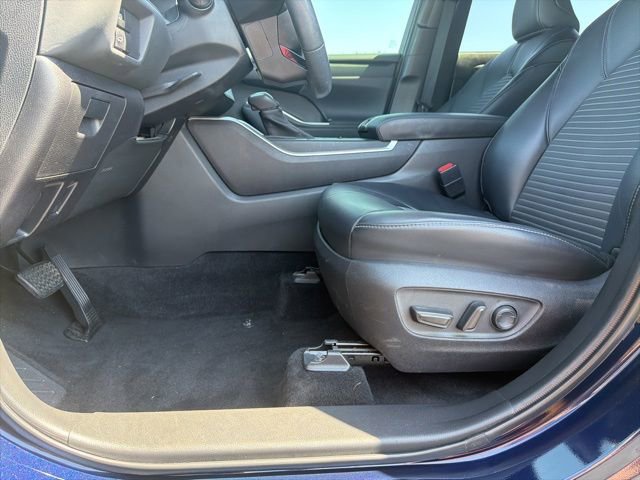Used 2022 Toyota Highlander XSE FWD image 15