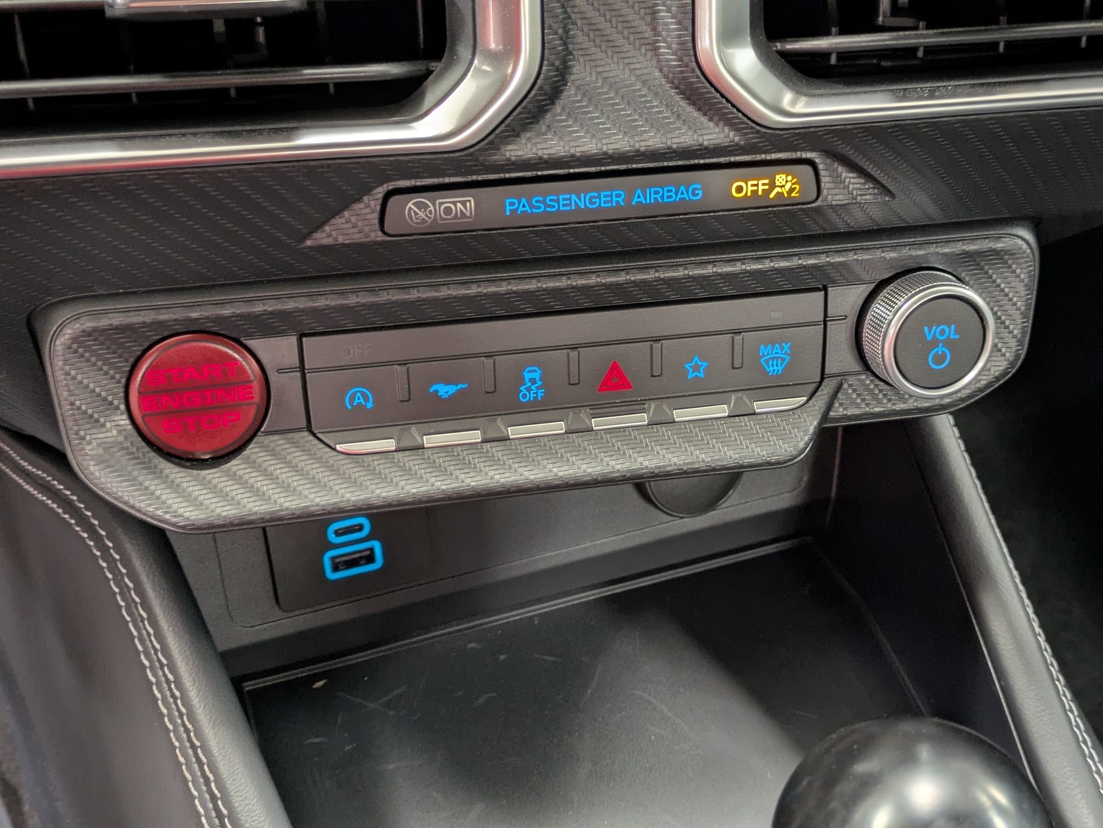 Certified 2025 Ford Mustang GT Premium w/ GT Performance Package RWD image 26