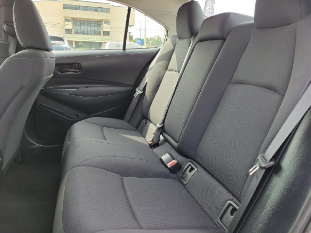 Used 2025 Toyota Corolla LE FWD image 16